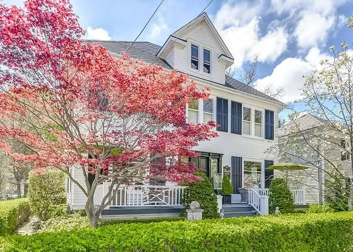 Guestroom In Old Town | Steps To Lake & Everything